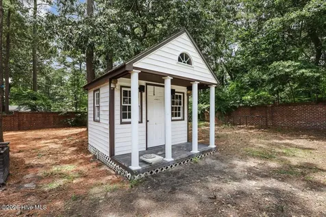 2570 Old Plantation Drive Kinston NC 28504