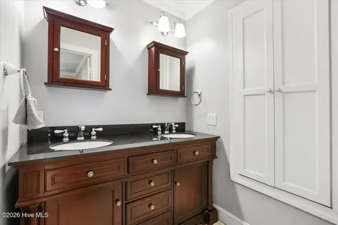 2570 Old Plantation Drive Kinston NC 28504