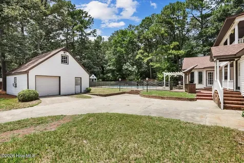 2570 Old Plantation Drive Kinston NC 28504