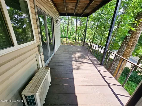 128 Manor Drive Hayesville NC 28904