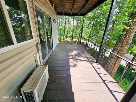 128 Manor Drive Hayesville NC 28904