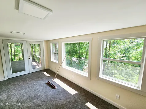 128 Manor Drive Hayesville NC 28904