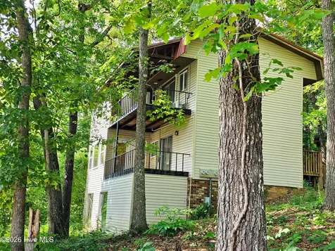 128 Manor Drive Hayesville NC 28904