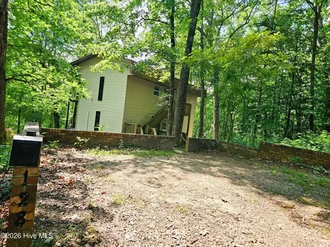 128 Manor Drive Hayesville NC 28904