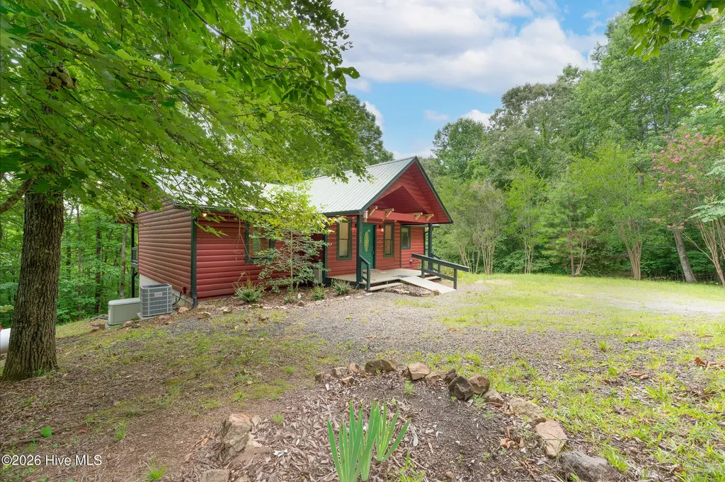 167 Brasstown View Brasstown NC 28902