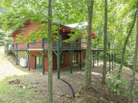 167 Brasstown View Brasstown NC 28902
