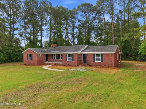 713 Tyree Road Kinston NC 28504