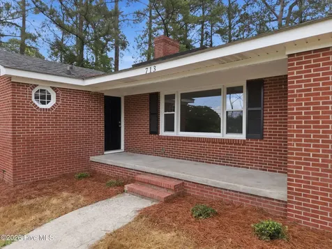713 Tyree Road Kinston NC 28504