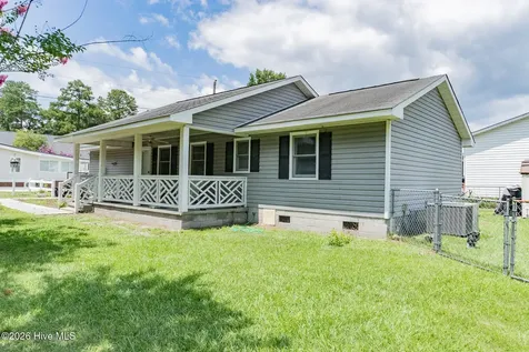 12 Sandy Cove Elizabethtown NC 28337