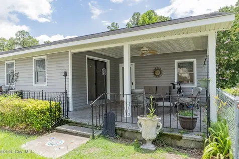 12 Sandy Cove Elizabethtown NC 28337