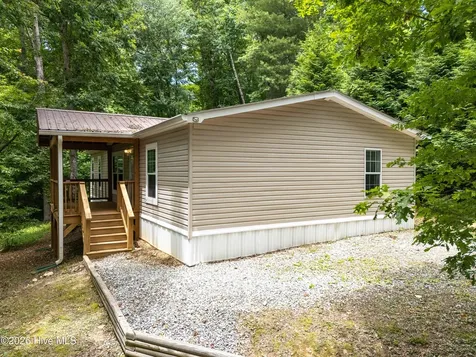 37 Red Wolf Trail Blairsville GA 30512