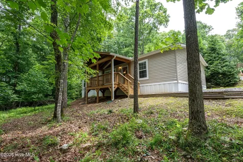 37 Red Wolf Trail Blairsville GA 30512