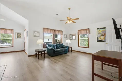 309 W Durham Street Kill Devil Hills NC 27948