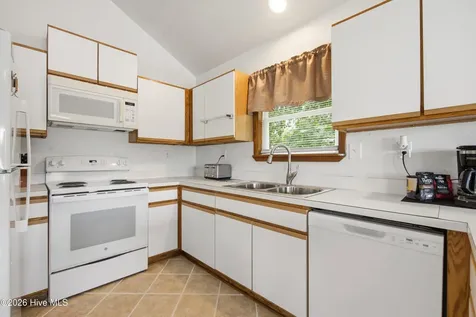 309 W Durham Street Kill Devil Hills NC 27948
