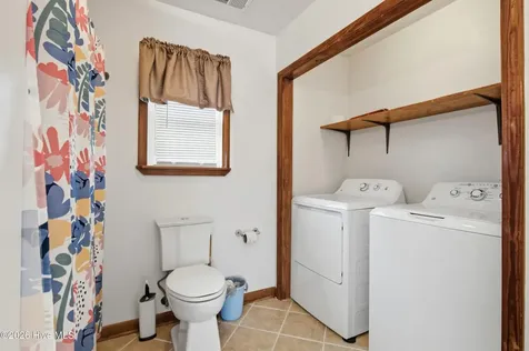 309 W Durham Street Kill Devil Hills NC 27948
