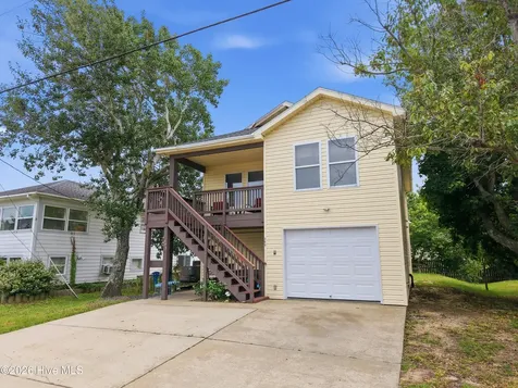 309 W Durham Street Kill Devil Hills NC 27948