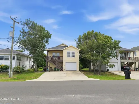 309 W Durham Street Kill Devil Hills NC 27948