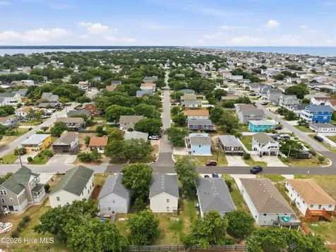 309 W Durham Street Kill Devil Hills NC 27948