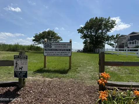 309 W Durham Street Kill Devil Hills NC 27948