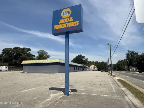 105 N East Street Roseboro NC 28382