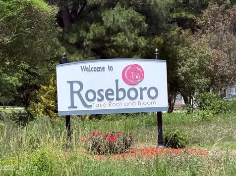 105 N East Street Roseboro NC 28382
