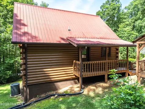 44 Red Wolf Trail Blairsville GA 30512