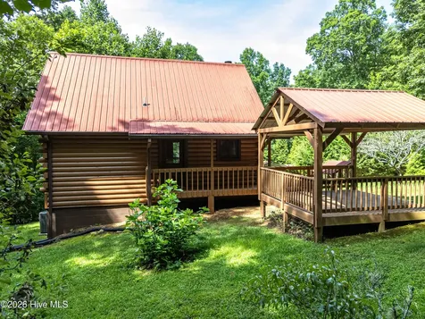 44 Red Wolf Trail Blairsville GA 30512