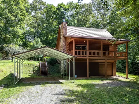 44 Red Wolf Trail Blairsville GA 30512