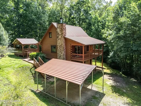 44 Red Wolf Trail Blairsville GA 30512