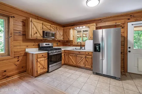 44 Red Wolf Trail Blairsville GA 30512