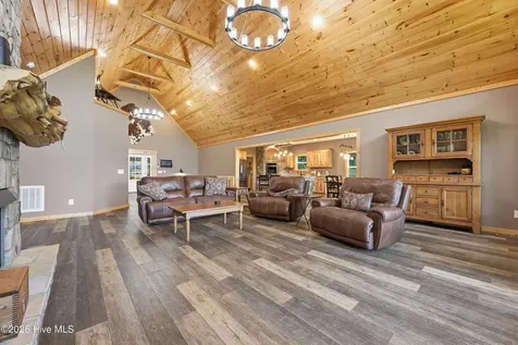 154 Blueberry Hill Hayesville NC 28904