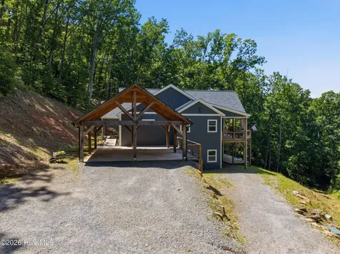 154 Blueberry Hill Hayesville NC 28904