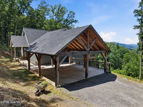 154 Blueberry Hill Hayesville NC 28904