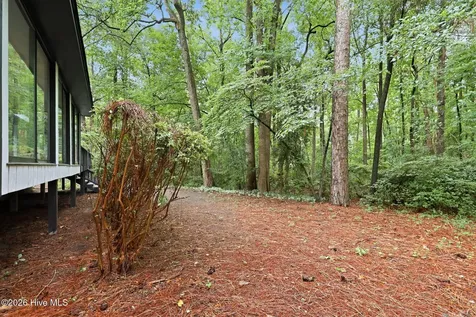 200 Devonshire Avenue W Seven Lakes NC 27376