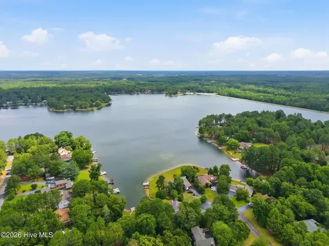 200 Devonshire Avenue W Seven Lakes NC 27376