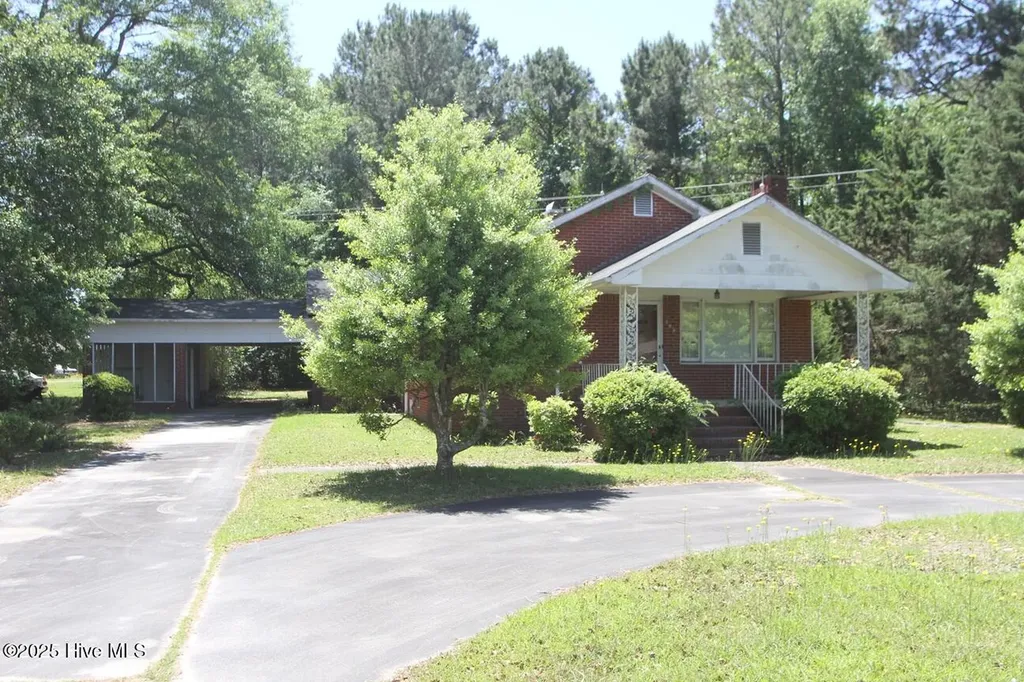 709 Quail Street Elizabethtown NC 28337