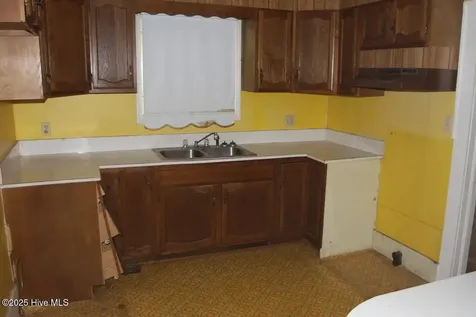 709 Quail Street Elizabethtown NC 28337