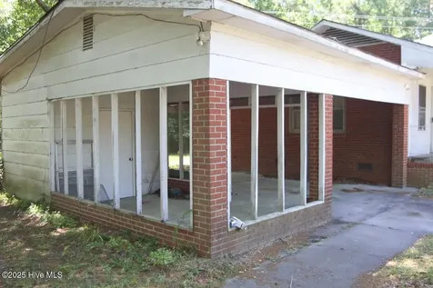 709 Quail Street Elizabethtown NC 28337