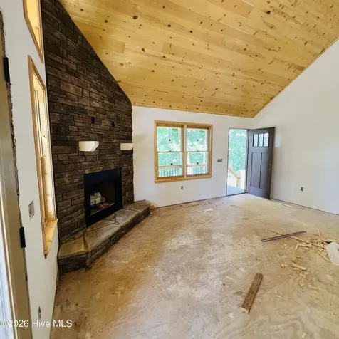 271 Cloud Les Lane Murphy NC 28906