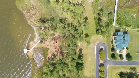 238 Oyster Point Road Oriental NC 28571