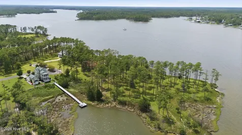 238 Oyster Point Road Oriental NC 28571