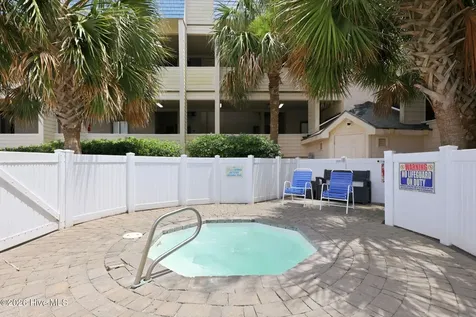 1904 E Ft Macon Road Atlantic Beach NC 28512