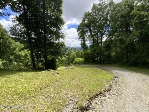 185 Joyces Topton NC 28781