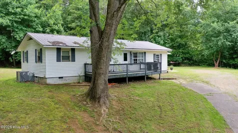 147 Lance Cove Road Hayesville NC 28904
