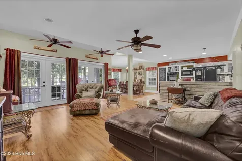 3698 Nc Highway 53 E Burgaw NC 28425