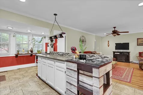 3698 Nc Highway 53 E Burgaw NC 28425