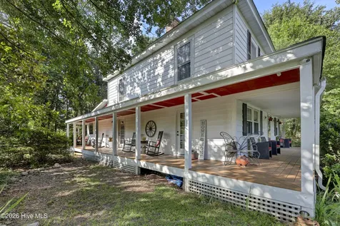 3698 Nc Highway 53 E Burgaw NC 28425