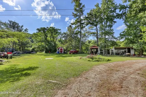 3698 Nc Highway 53 E Burgaw NC 28425