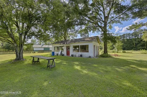 3698 Nc Highway 53 E Burgaw NC 28425