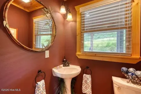 628 Madison Lane Brasstown NC 28902